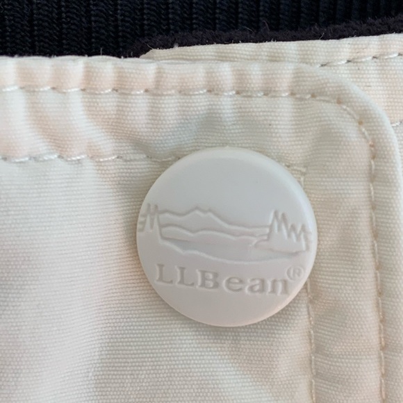 L.L. Beans Woman’s Winter Coat - Picture 4 of 13